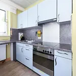 In Mit Garten By Interhome Vakantiehuis *